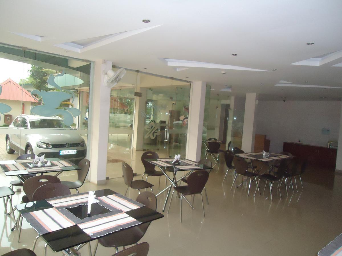 Hotel Polariz Parassinikkadavu Εξωτερικό φωτογραφία