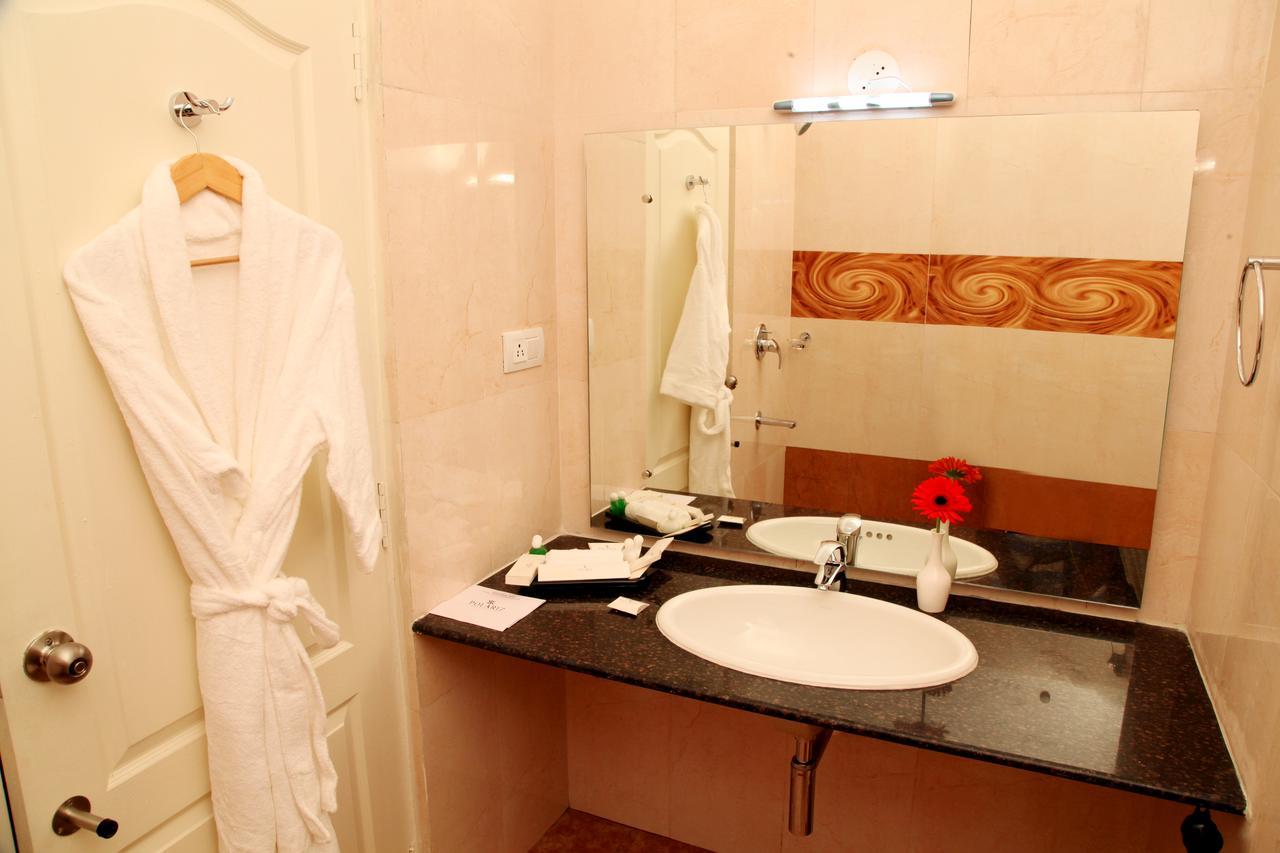 Hotel Polariz Parassinikkadavu Εξωτερικό φωτογραφία